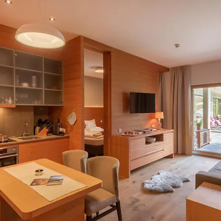 Mats Alpenquartier 4* レッヒ